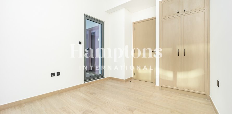 Townhouse in Damac Lagoons, Dubai 4 bedrooms, 210.704 sq.m. № 100547