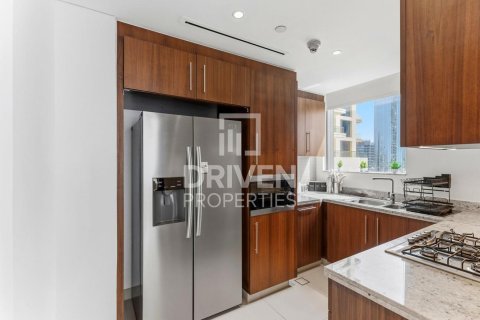 Apartamento en Boulevard Point, Downtown Dubai (Downtown Burj Dubai), Dubai, 2 dormitorios, 132.2 m², № 142997 - foto 14
