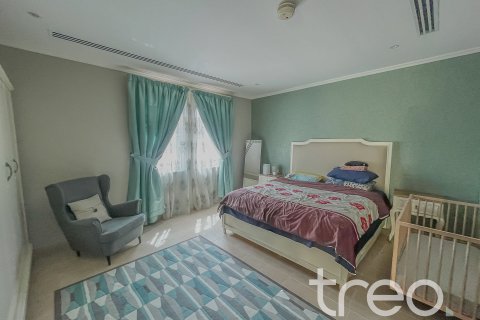 Villa à Legacy, Jumeirah Park, Dubai, 4 chambres, 402.73 m², № 119730 - photo 12