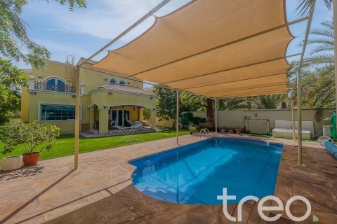 Villa in Legacy, Jumeirah Park, Dubai 4 bedrooms, 402.73 sq.m. № 119730