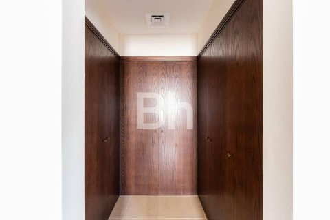 Снять в аренду виллу в Арабиан Ранчес, Дубай: 3 спальни, 351м², № 22220 - фото 18