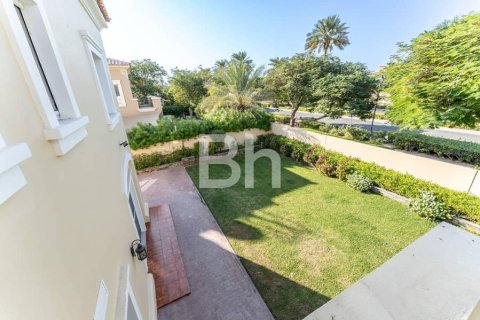 Снять в аренду виллу в Арабиан Ранчес, Дубай: 3 спальни, 351м², № 22220 - фото 26