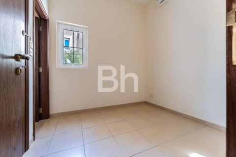 Снять в аренду виллу в Арабиан Ранчес, Дубай: 3 спальни, 351м², № 22220 - фото 17
