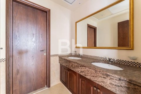 Снять в аренду виллу в Арабиан Ранчес, Дубай: 3 спальни, 351м², № 22220 - фото 11