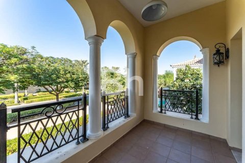 Снять в аренду виллу в Арабиан Ранчес, Дубай: 3 спальни, 351м², № 22220 - фото 23