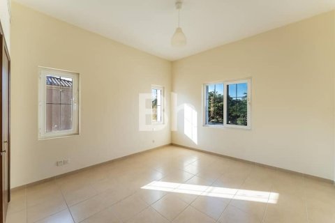 Снять в аренду виллу в Арабиан Ранчес, Дубай: 3 спальни, 351м², № 22220 - фото 13