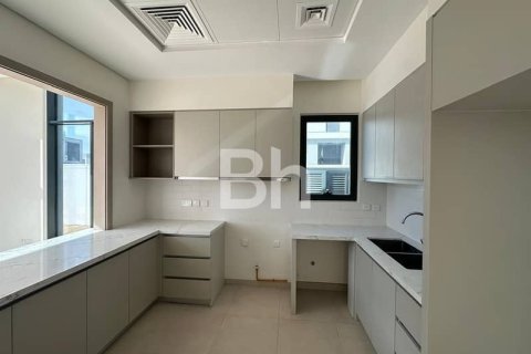 Снять в аренду таунхаус в Al Furjan, Дубай: 4 спальни, 336м², № 22221 - фото 4