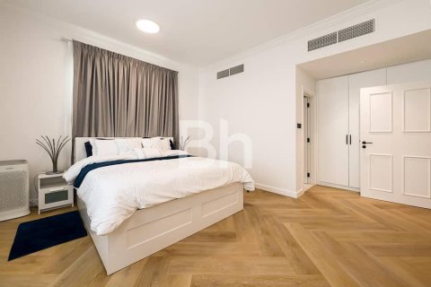 Villa in Falcon City of Wonders, Dubai 5 bedrooms, 619 sq.m. № 22222 - photo 18