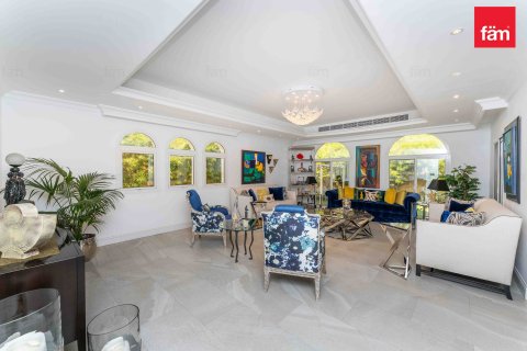 Villa en Dubai, 5 dormitorios, 1112.3 m², № 69679 - foto 10