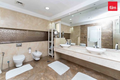 Villa en Dubai, 5 dormitorios, 1112.3 m², № 69679 - foto 22