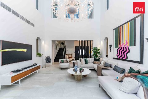 Villa en Dubai, 5 dormitorios, 1112.3 m², № 69679 - foto 3