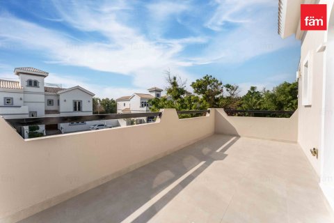 Villa en Dubai, 5 dormitorios, 1112.3 m², № 69679 - foto 28