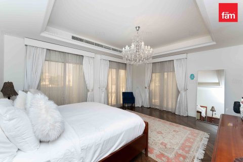 Villa en Dubai, 5 dormitorios, 1112.3 m², № 69679 - foto 20