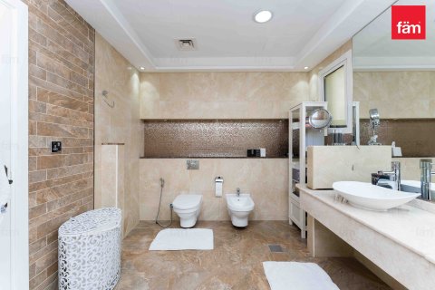 Villa en Dubai, 5 dormitorios, 1112.3 m², № 69679 - foto 23