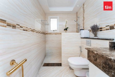 Villa en Dubai, 5 dormitorios, 1112.3 m², № 69679 - foto 27