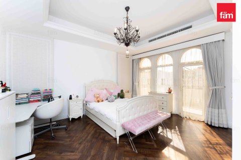 Villa en Dubai, 5 dormitorios, 1112.3 m², № 69679 - foto 24