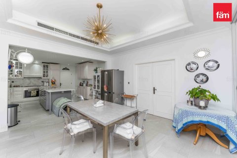 Villa en Dubai, 5 dormitorios, 1112.3 m², № 69679 - foto 8