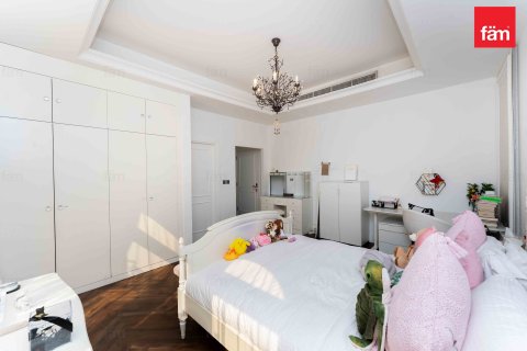 Villa en Dubai, 5 dormitorios, 1112.3 m², № 69679 - foto 25