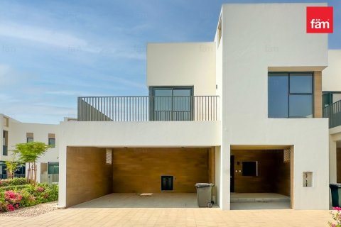 Villa in Dubai 4 bedrooms, 170.2 sq.m. № 69676 - photo 1