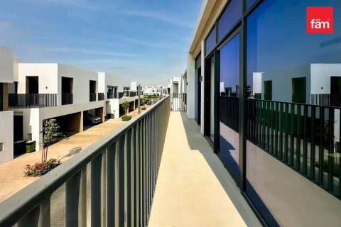 Villa in Dubai 4 bedrooms, 170.2 sq.m. № 69676 - photo 11