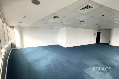 Oficina en Jumeirah Lake Towers, Dubai, 84 m², № 77989 - foto 3