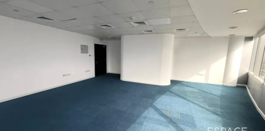 Oficina en Jumeirah Lake Towers, Dubai, 84 m², № 77989