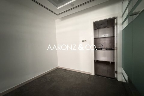 Bureau à Sheikh Zayed Road, Dubai, 182 m², № 95354 - photo 12