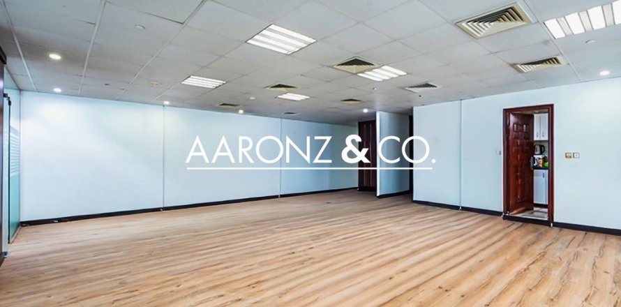 Office in Bayswater, Business Bay, Dubai 160 sq.m. № 95352