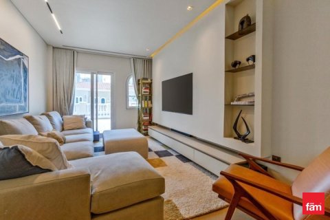 Villa en Dubai, 3 dormitorios, 247.4 m², № 83421 - foto 2