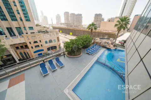 Apartment in Dubai Marina, Dubai 3 bedrooms, 162 sq.m. № 122896 - photo 19
