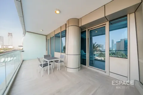 Apartment in Dubai Marina, Dubai 3 bedrooms, 162 sq.m. № 122896 - photo 20