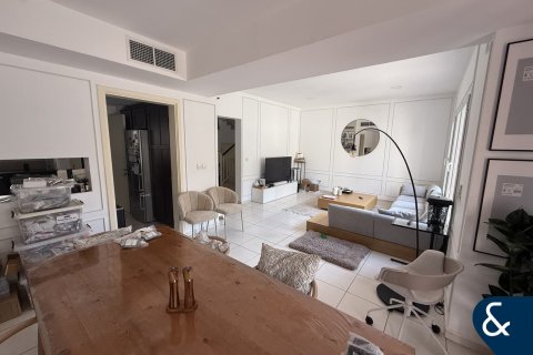 Villa in Springs 14, The Springs, Dubai 3 bedrooms, 290 sq.m. № 74852 - photo 1