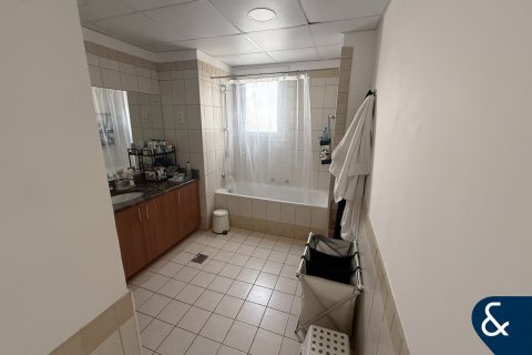 Villa in Springs 14, The Springs, Dubai 3 bedrooms, 290 sq.m. № 74852 - photo 8