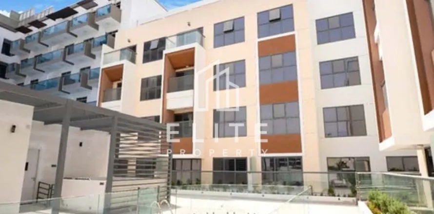 Building in Jumeirah Village Circle, Dubai 9403 sq.m. № 38964