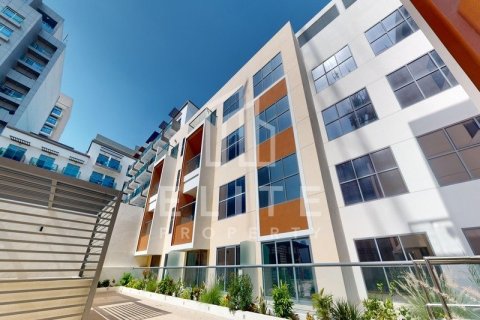 Купить здание в Джумейра Вилладж Серкл, Дубай: 9403м², № 38964 - фото 2