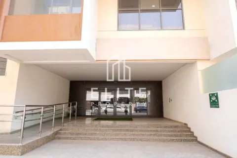 Building in Jumeirah Village Circle, Dubai 9403 sq.m. № 38964 - photo 7