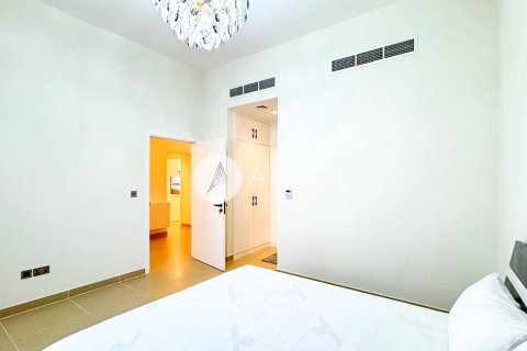 Villa en Dubai, 4 dormitorios, 468.7 m², № 37818 - foto 11