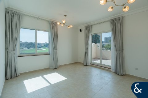 Villa in Victory Heights, Dubai Sports City, Dubai 5 bedrooms, 357 sq.m. № 98895 - photo 14