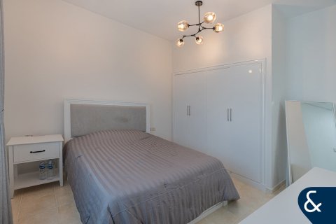 Villa in Victory Heights, Dubai Sports City, Dubai 5 bedrooms, 357 sq.m. № 98895 - photo 16