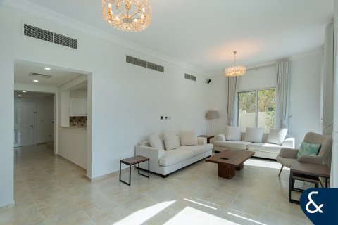 Villa in Victory Heights, Dubai Sports City, Dubai 5 bedrooms, 357 sq.m. № 98895 - photo 8