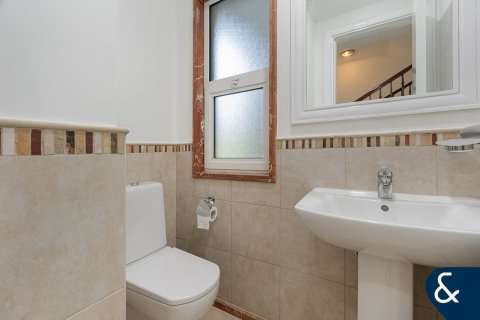 Villa in Victory Heights, Dubai Sports City, Dubai 5 bedrooms, 357 sq.m. № 98895 - photo 19