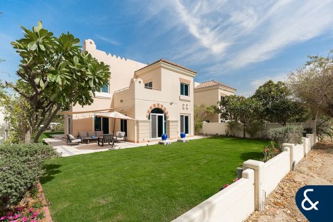 Villa in Victory Heights, Dubai Sports City, Dubai 5 bedrooms, 357 sq.m. № 98895 - photo 3