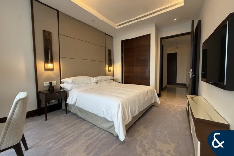 Apartment in Downtown Dubai (Downtown Burj Dubai), Dubai 3 bedrooms, 226 sq.m. № 98894 - photo 3