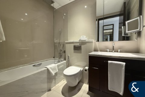 Apartment in Downtown Dubai (Downtown Burj Dubai), Dubai 3 bedrooms, 226 sq.m. № 98894 - photo 14