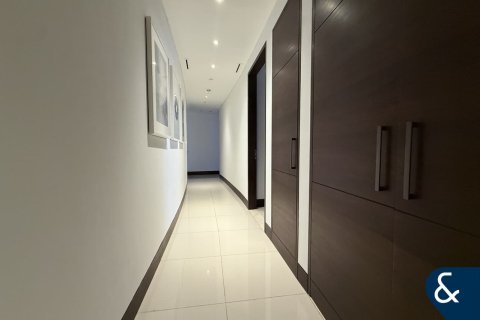 Apartment in Downtown Dubai (Downtown Burj Dubai), Dubai 3 bedrooms, 226 sq.m. № 98894 - photo 8