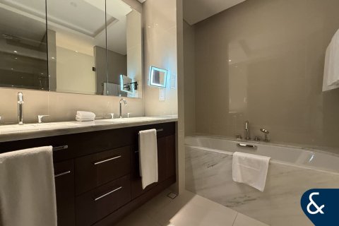 Apartment in Downtown Dubai (Downtown Burj Dubai), Dubai 3 bedrooms, 226 sq.m. № 98894 - photo 20