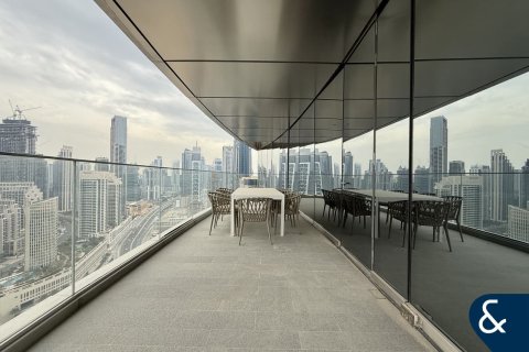 Apartment in Downtown Dubai (Downtown Burj Dubai), Dubai 3 bedrooms, 226 sq.m. № 98894 - photo 4