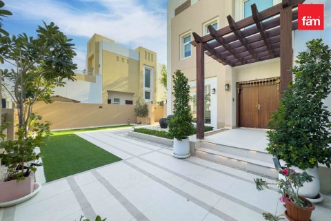 Снять в аренду виллу в Дубае: 3 спальни, 332м², № 89241 - фото 19