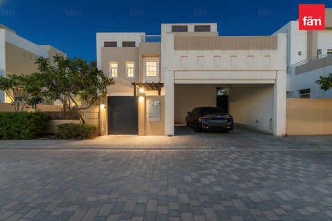 Снять в аренду виллу в Дубае: 3 спальни, 332м², № 89241 - фото 24