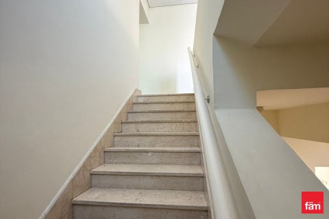 Снять в аренду виллу в Дубае: 4 спальни, 688.8м², № 89238 - фото 12